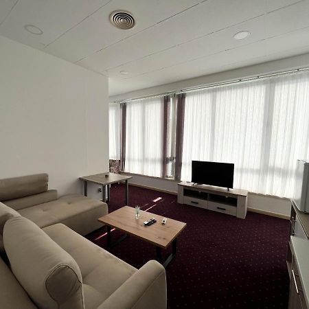 Lux Apartments โมสตาร์ ภายนอก รูปภาพ