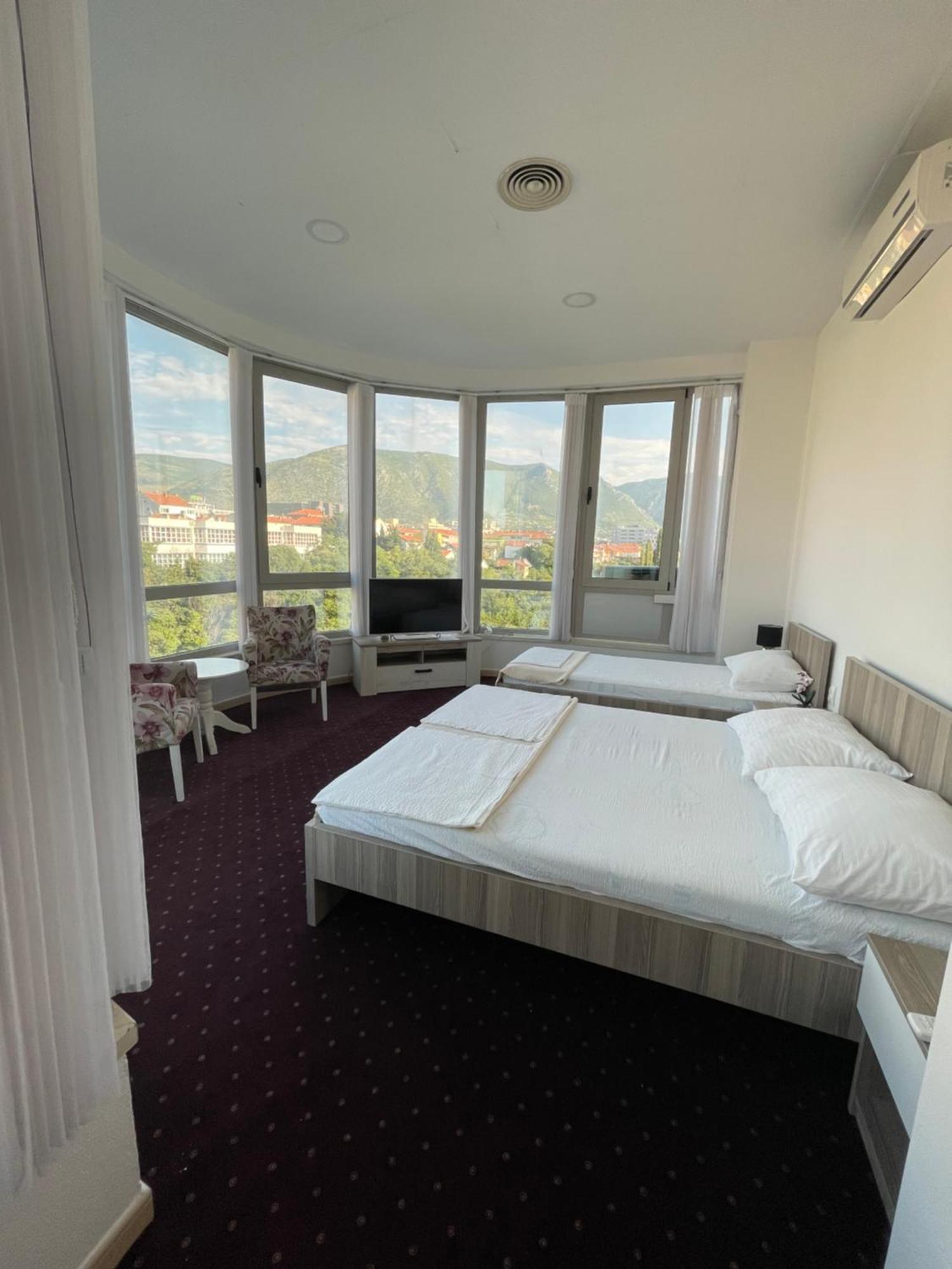 Lux Apartments โมสตาร์ ภายนอก รูปภาพ
